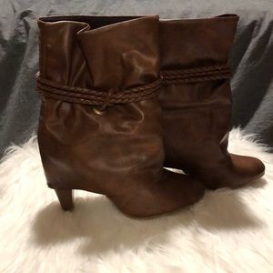 Vanity chestnut color heeled bootie